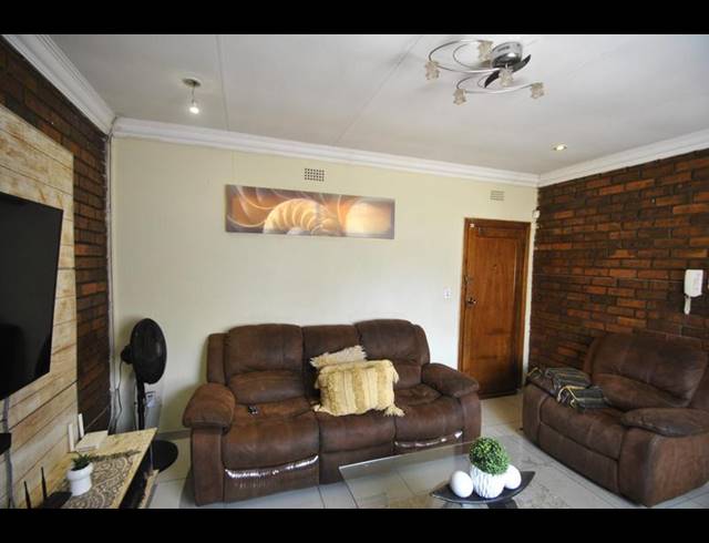 5 BEDROOM HOUSE FOR SALE IN DAWN PARK